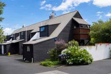2A Pitoitoi Road, Days Bay