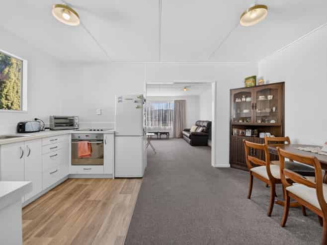 1 Taverner Street, Carterton