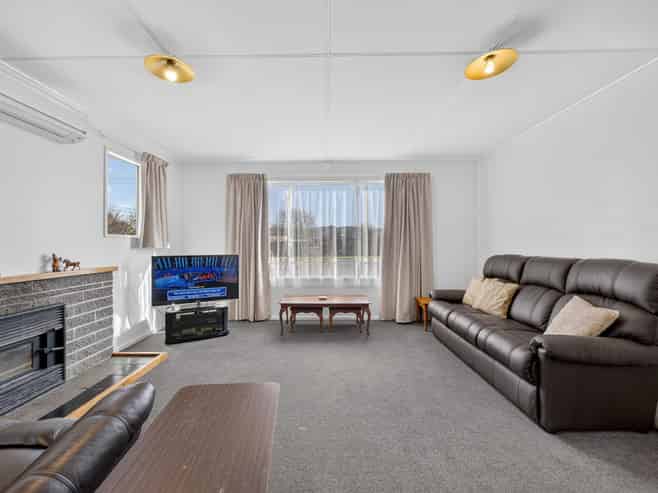 1 Taverner Street, Carterton