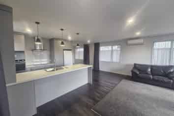 146 Lemon Street, Strandon