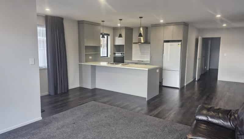 146 Lemon Street, Strandon