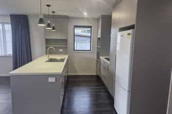 146 Lemon Street, Strandon