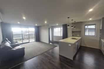 146 Lemon Street, Strandon