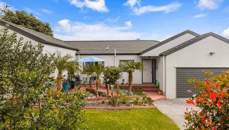 52 Hewlett Road, Massey