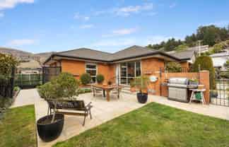17 The Tors, Heathcote Valley