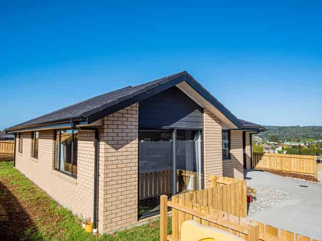 2 Suncrest Lane, PORT WHANGAREI