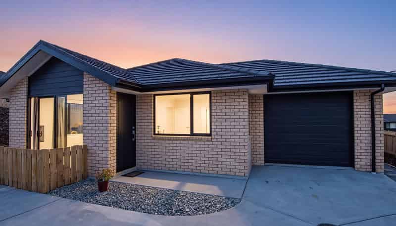 2 Suncrest Lane, PORT WHANGAREI