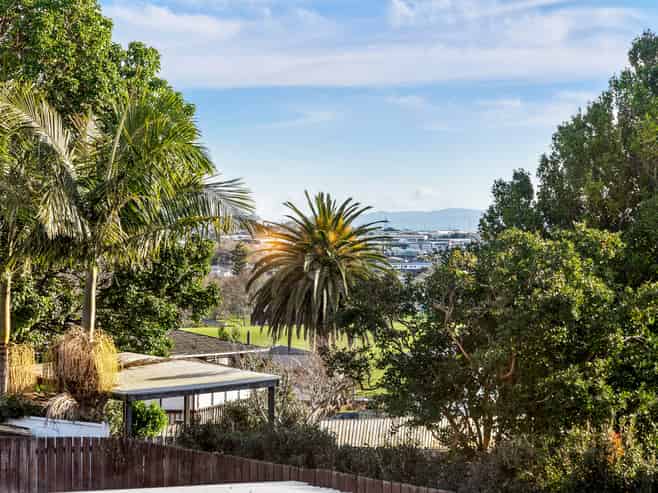 13 Carole Crescent, Pakuranga