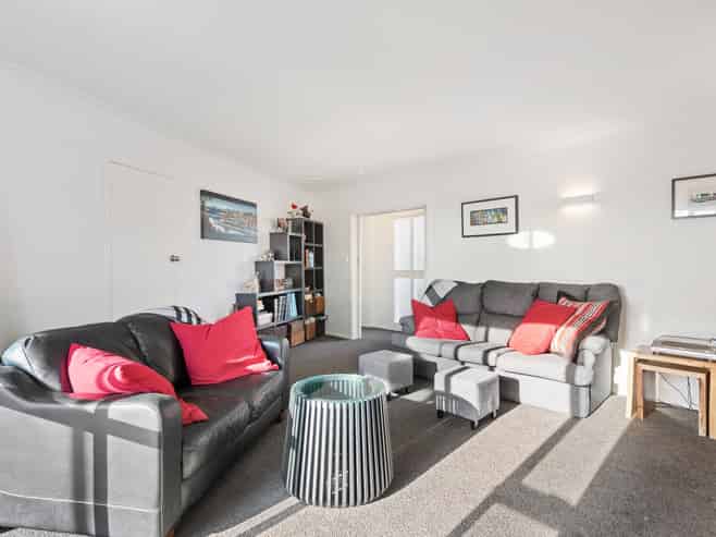 13 Carole Crescent, Pakuranga