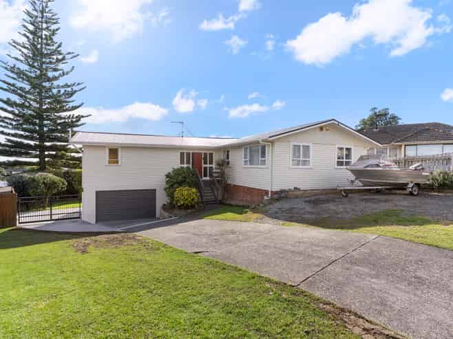 13 Carole Crescent, Pakuranga