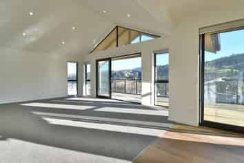 2 Theomin Close, NORTH EAST VALLEY