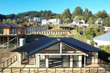 2 Theomin Close, NORTH EAST VALLEY