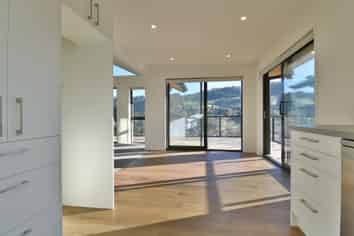 2 Theomin Close, NORTH EAST VALLEY