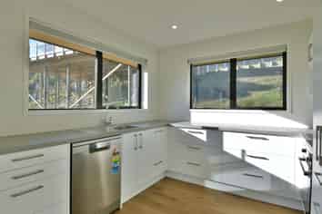 2 Theomin Close, NORTH EAST VALLEY
