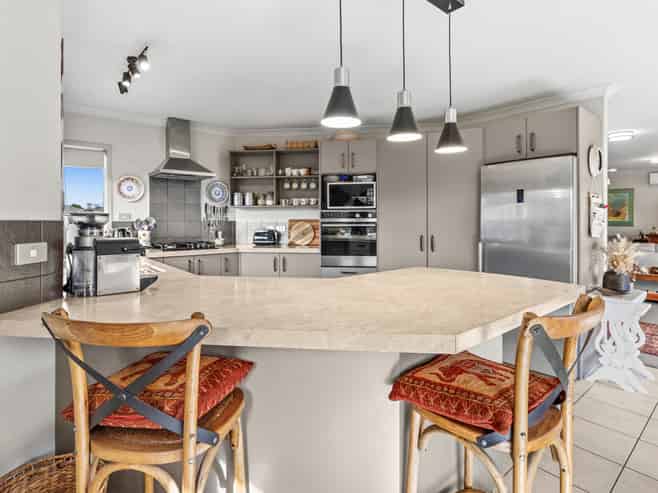 19 Pania Place, Poraiti
