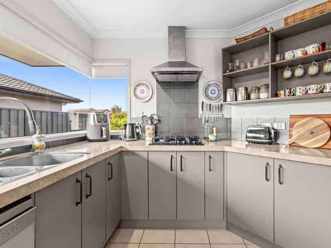 19 Pania Place, Poraiti