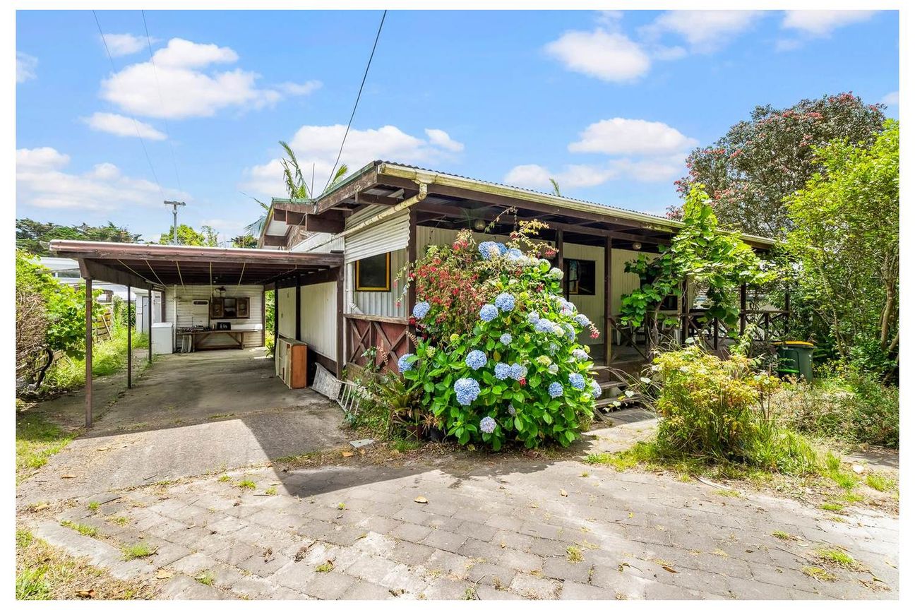 Smart Stanmore Bay Investment! - Vista 4