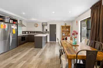 16A Truman Road, BRYNDWR