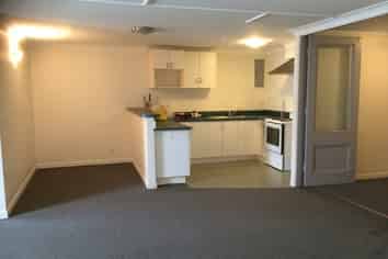4/2 Constable St, Newtown