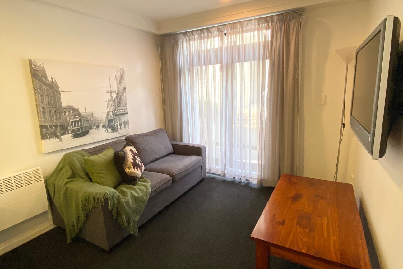PARNELL -1 BEDROOM - FURNISHED- 1 CARPARK - Bild 2