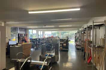 High Corner Profile Industrial | 1,107m²