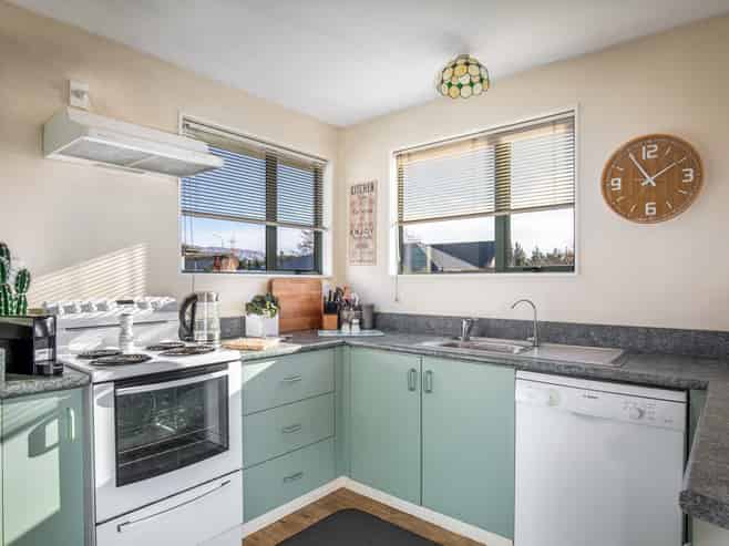 4 Spruce Close, Alexandra