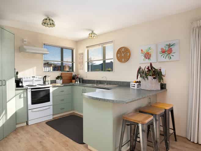 4 Spruce Close, Alexandra