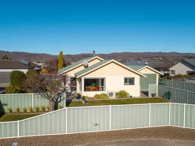 4 Spruce Close, Alexandra