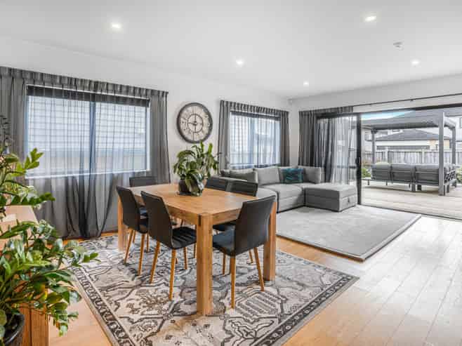 58  Lime Hill Rise, Flat Bush