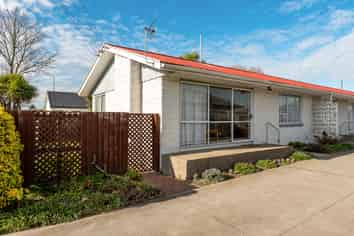 1/582 Gloucester Street, Linwood