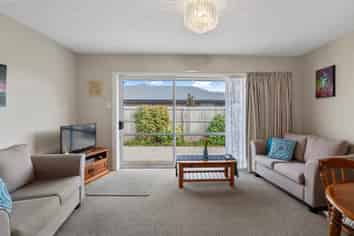 1/582 Gloucester Street, Linwood