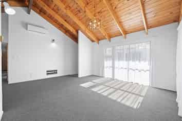 8 Chequers Avenue, Chartwell