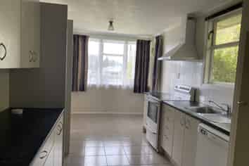 95 Brecon Road, Stratford