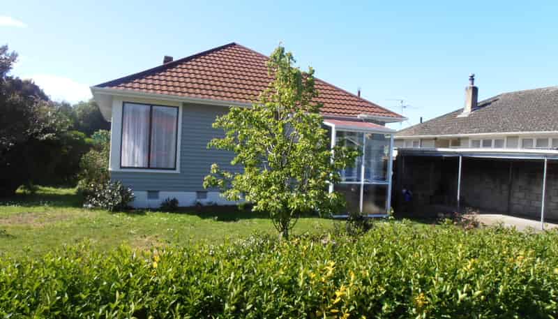 37 Weka Street, The Wood