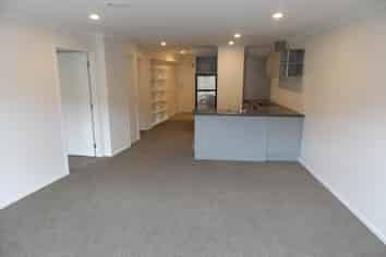 2f/83 New North Road, Eden Terrace