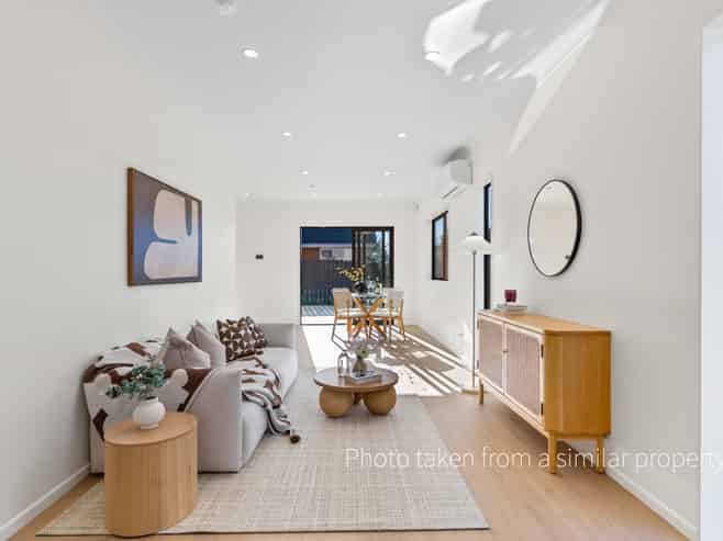 6B Edendale Road, Somerville