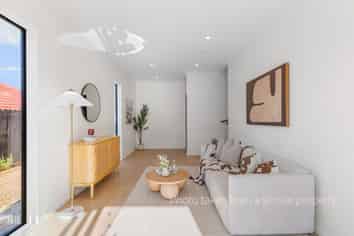 6B Edendale Road, Somerville
