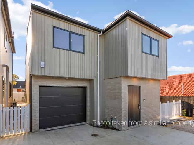 6B Edendale Road, Somerville