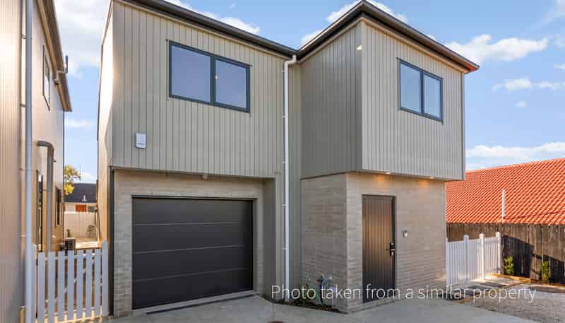 6B Edendale Road, Somerville