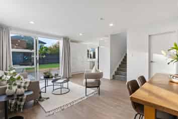 12 Phar Lap Crescent, Takanini