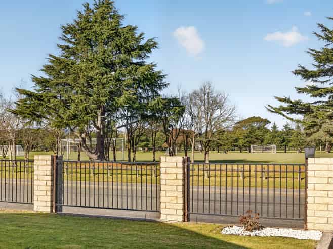 40 Oakley Crescent, Hornby