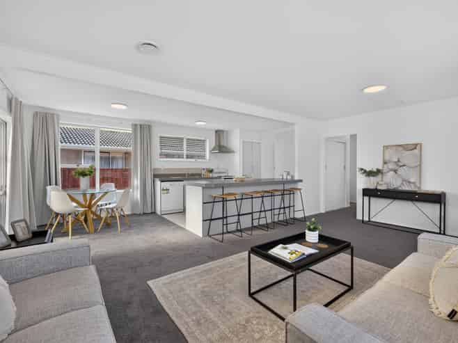 40 Oakley Crescent, Hornby