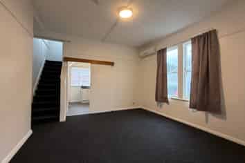 207 Rintoul St, Berhampore