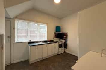 207 Rintoul St, Berhampore