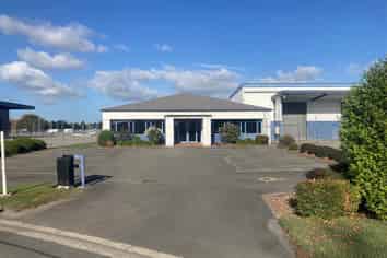 Airport Warehouse with Chiller & Freezer Facilities