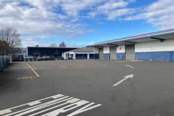Airport Warehouse with Chiller & Freezer Facilities