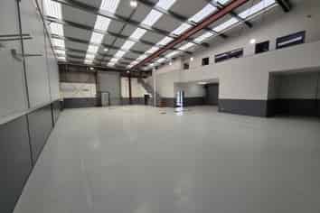 Perfect for Automotive or Trade Retail