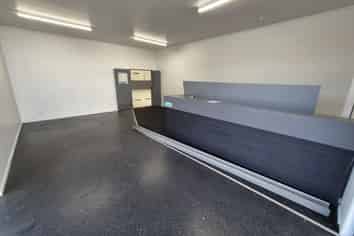 Perfect for Automotive or Trade Retail
