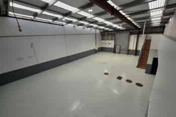 Perfect for Automotive or Trade Retail