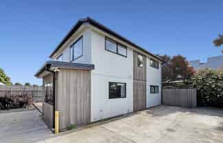 1/14 Ballantyne Av, Upper Riccarton
